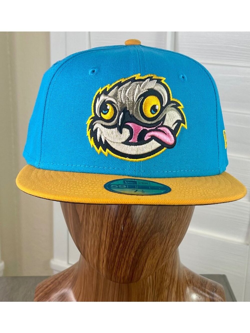 New Era 59Fifty MiLB Locos de Lansing ‘Lugnuts’ Baseball Fitted Hat Size 7 1/8